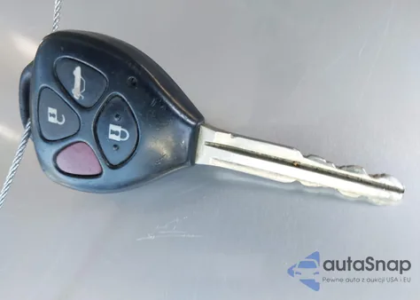 2007 Toyota Camry Le z USA, uszkodzony, nr VIN 4T1BE46K97U505365